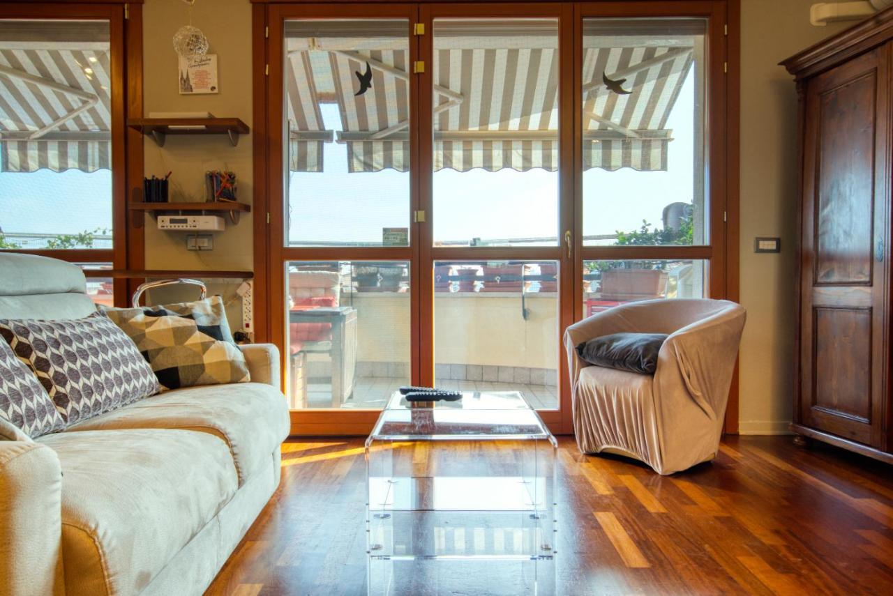 Caseospitali - Casa Di Bibi, Colorato Ed Elegante Bilocale Vicino Al Naviglio Martesana Per 4 Vimodrone Exterior foto